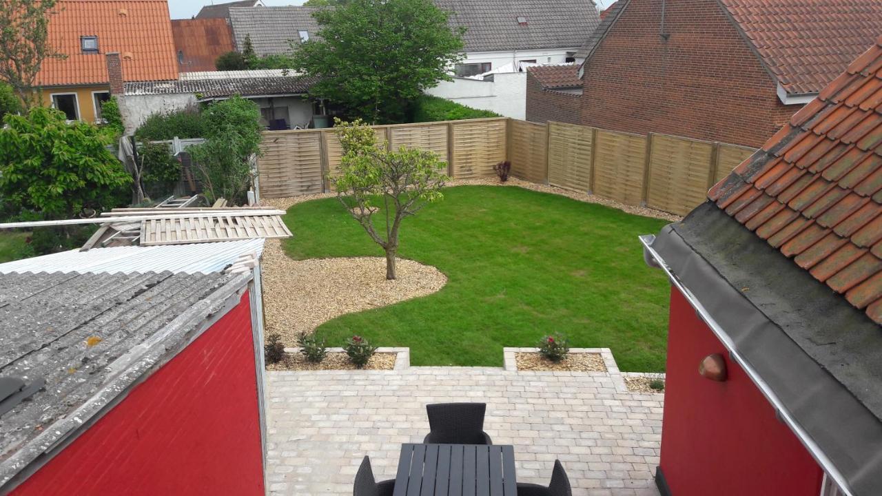 140m2 In *