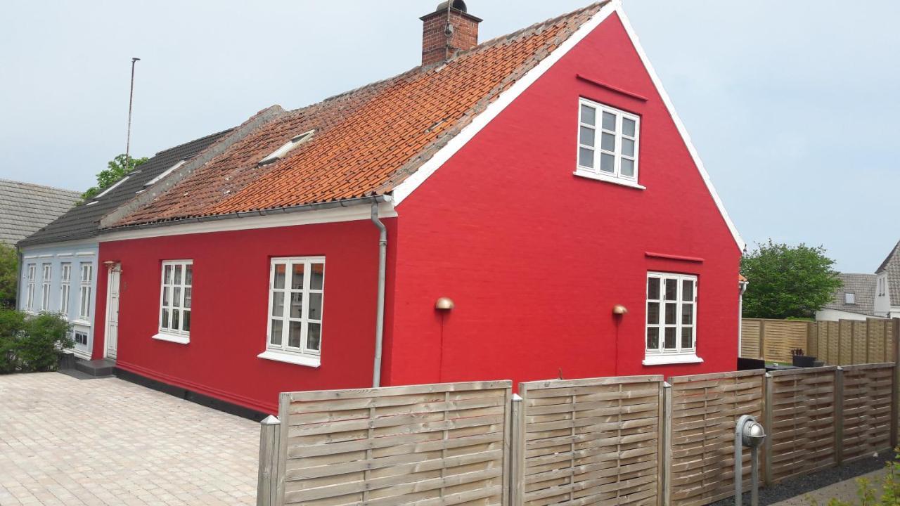 140m2 In *